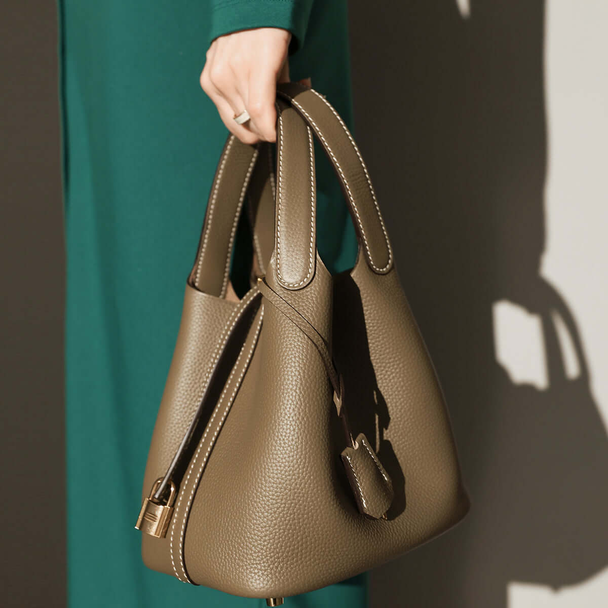 Premium Bucket Tote Bag With Lock-5