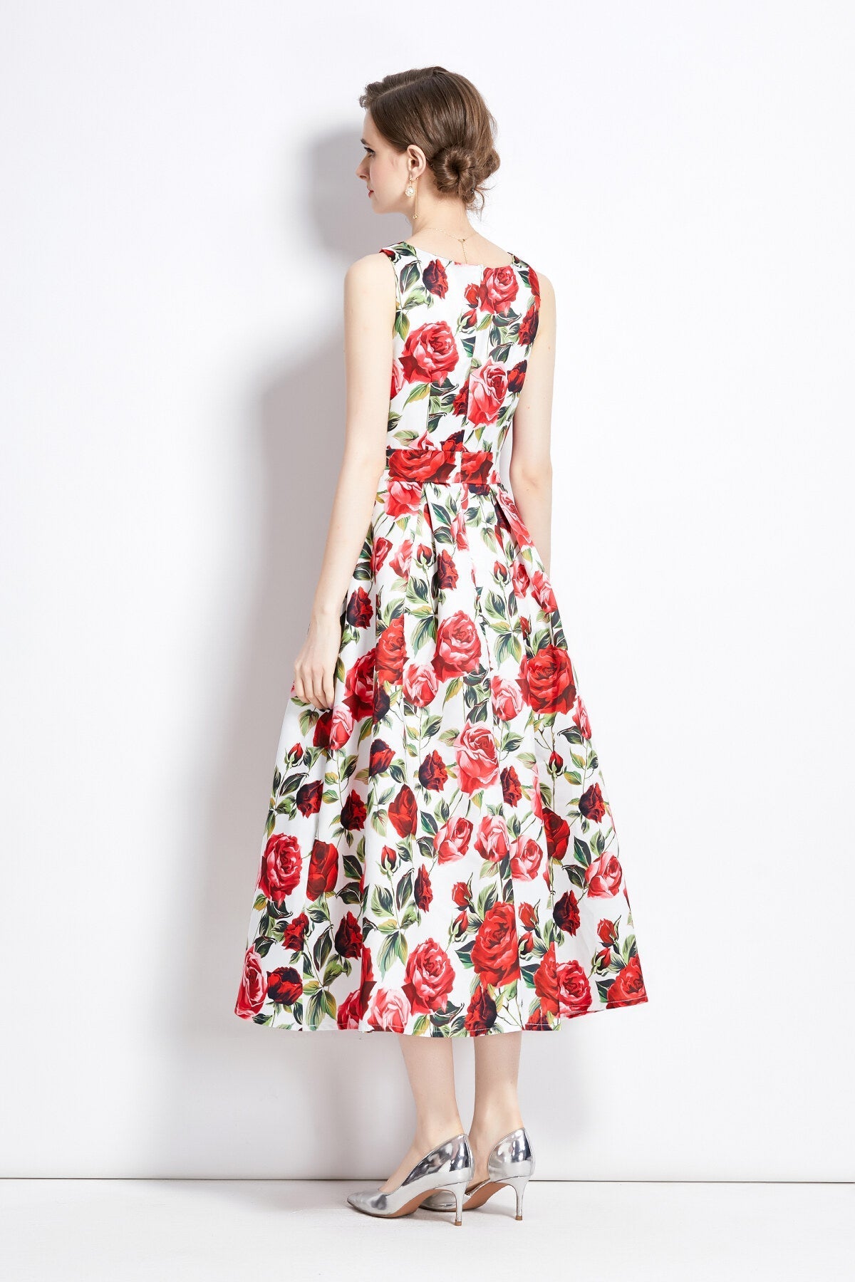 Sleeveless Form Fitting Floral A Line Dress-3