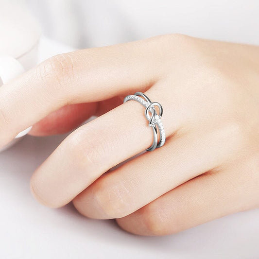 8 Quiet Luxury Accessories Every Woman Needs to Look Expensive