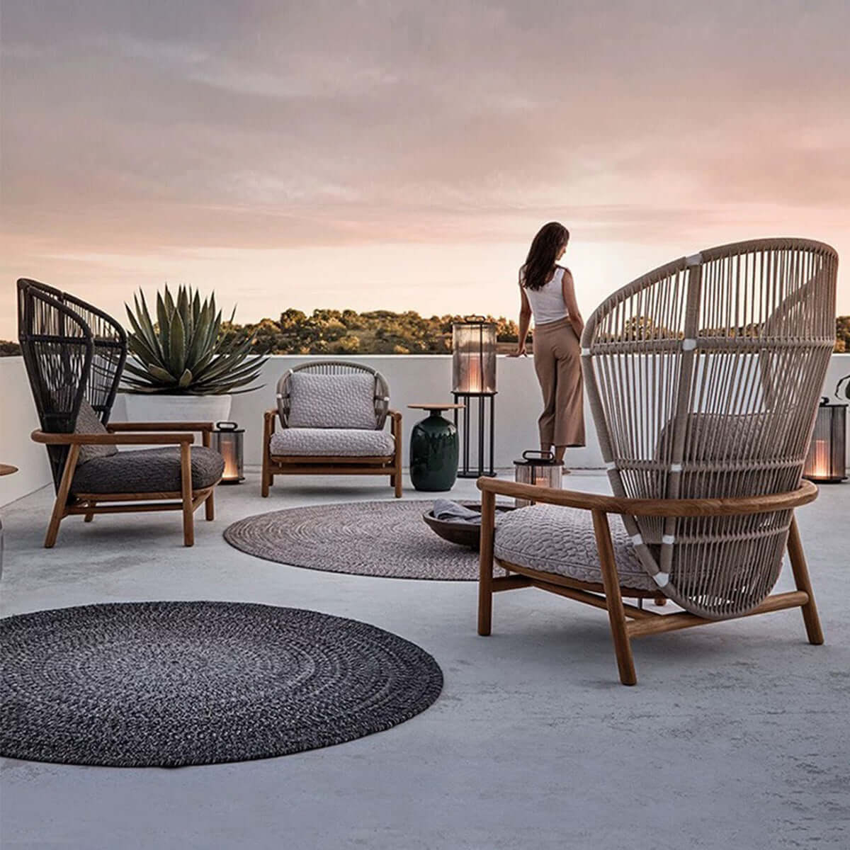 Billy Modern Peacock Chair-3