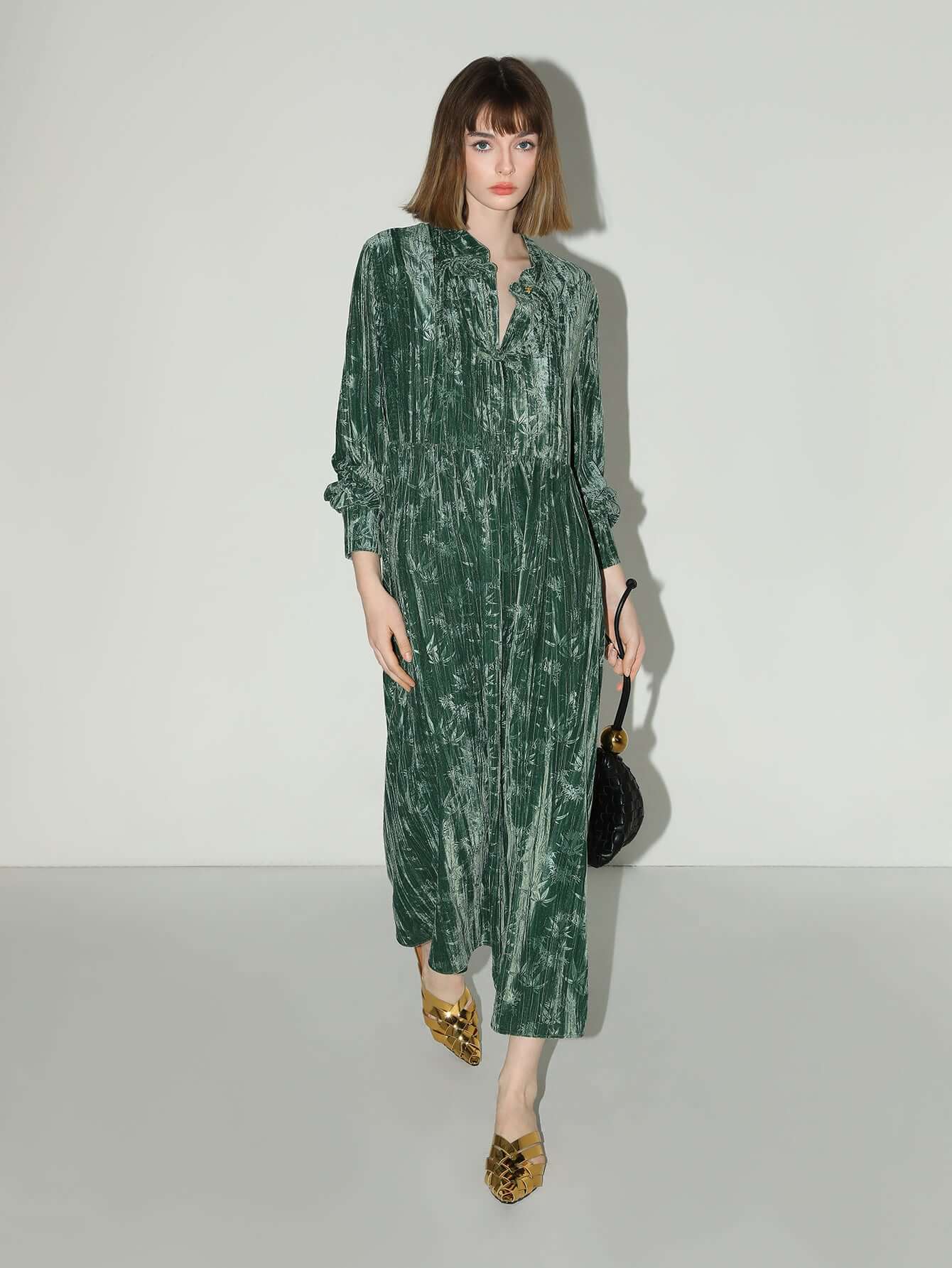 Green Bamboo Leaf and Knotted Button Dress-2