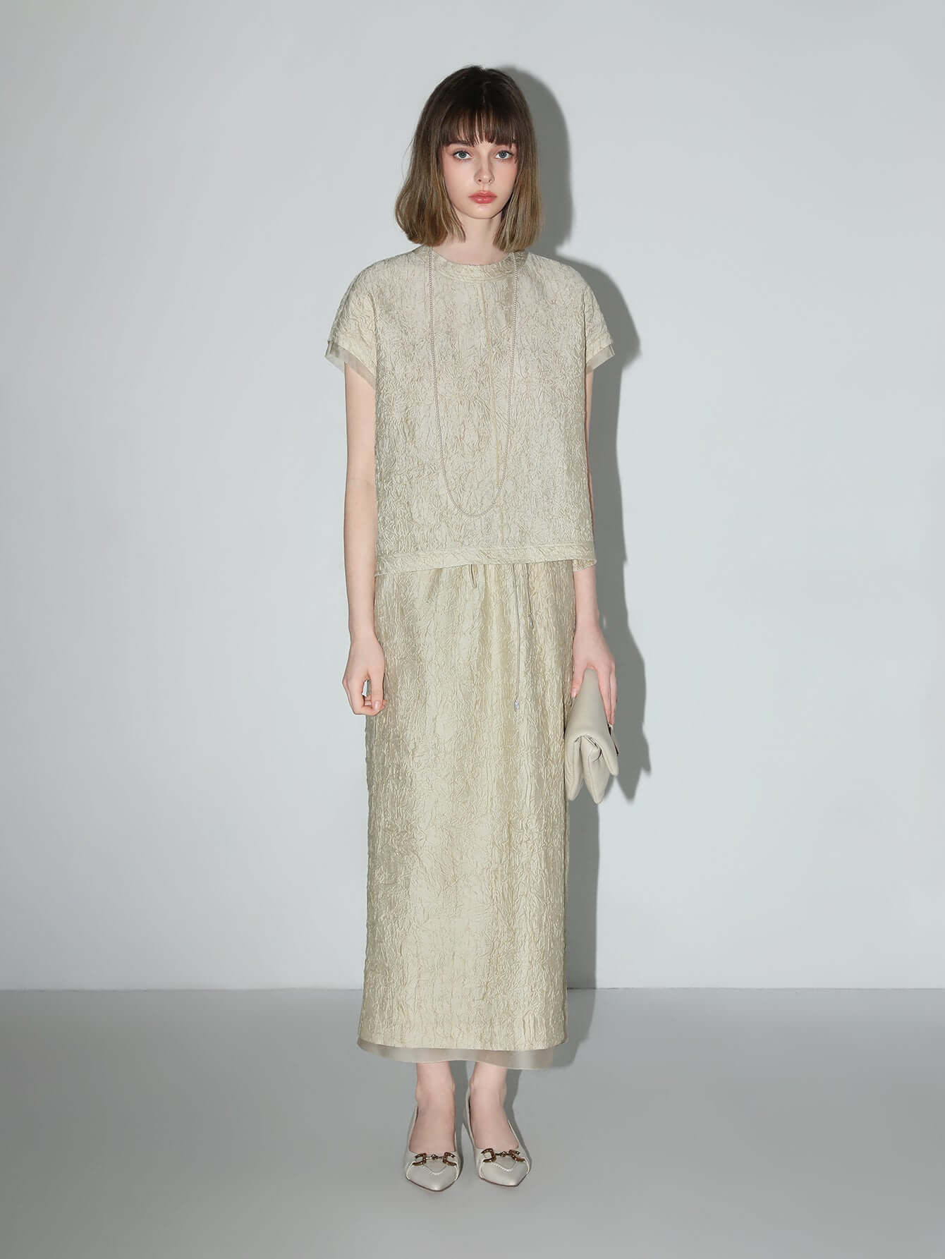 Luxe Contrast Champagne Silk Textured Satin Midi Skirt-1