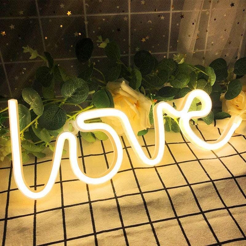 Love Neonlampa – Skapa en Magisk och Romantisk Atmosfär