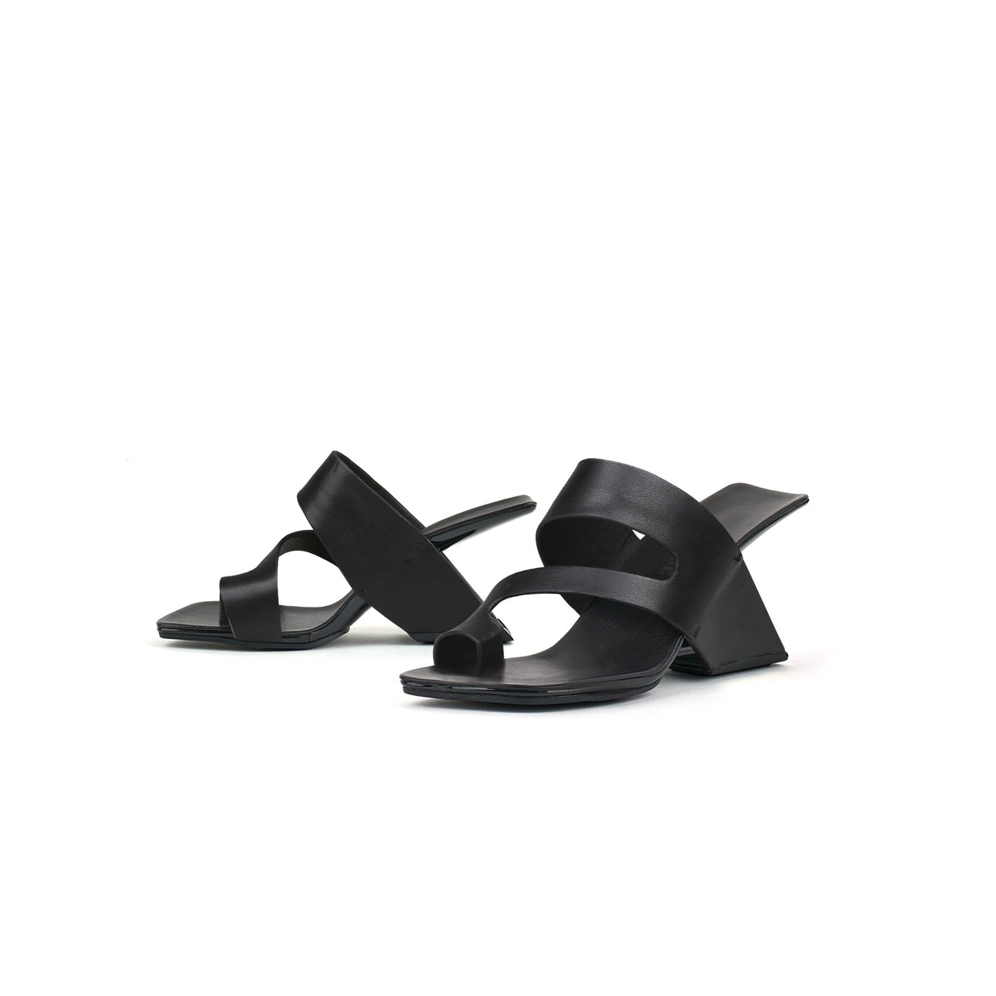 Single Toe Loop Strap Sandals-4