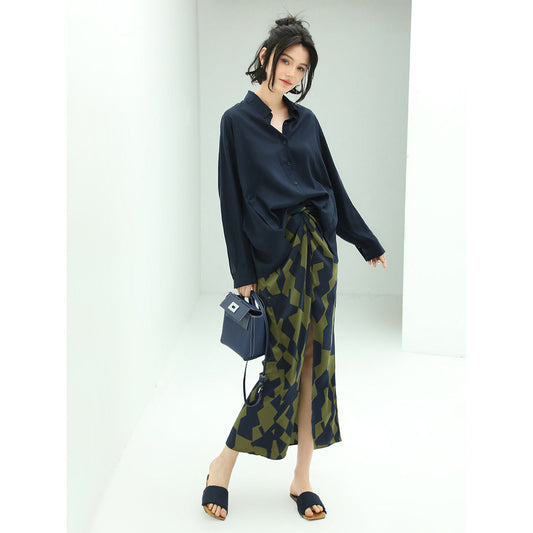 Twisted Front Green Geometric Green Midi Skirt with Front Slit-1